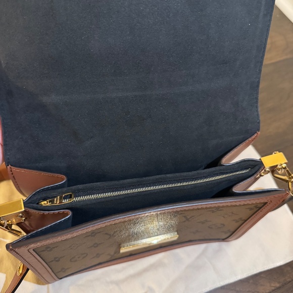 Louis Vuitton Reverse Monogram Dauphine MM shoulder bag - Picture 9 of 12